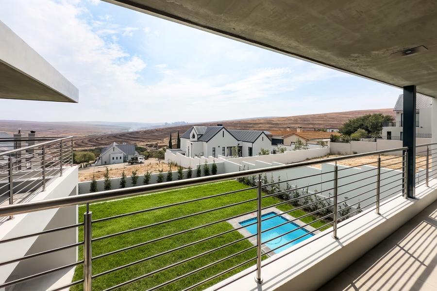 5 Bedroom Property for Sale in Mount Royal Golf Estate Western Cape